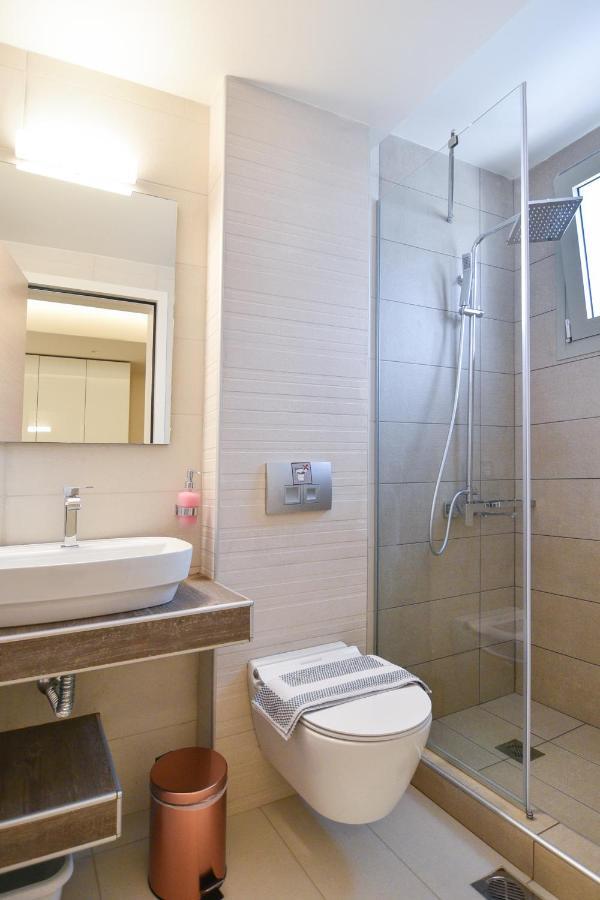 On Board Luxury Studios Сарти Екстериор снимка