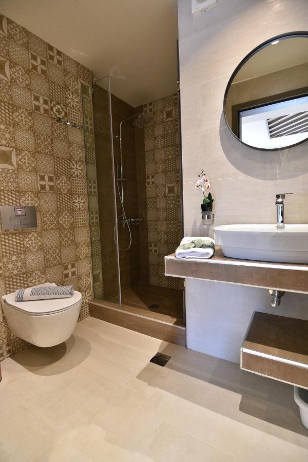 On Board Luxury Studios Сарти Екстериор снимка