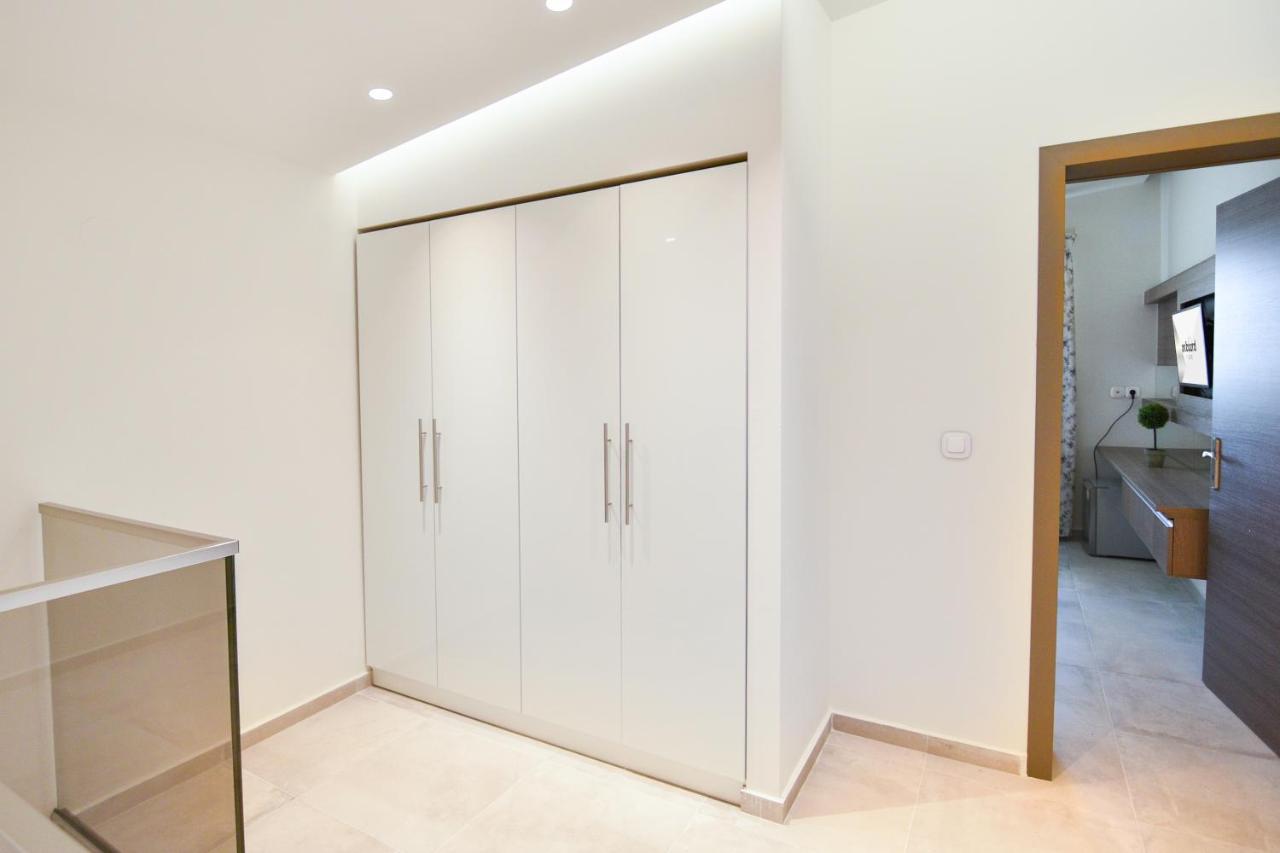 On Board Luxury Studios Сарти Екстериор снимка