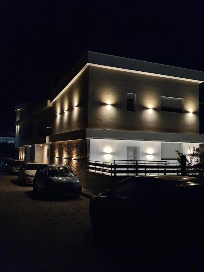 On Board Luxury Studios Сарти Екстериор снимка